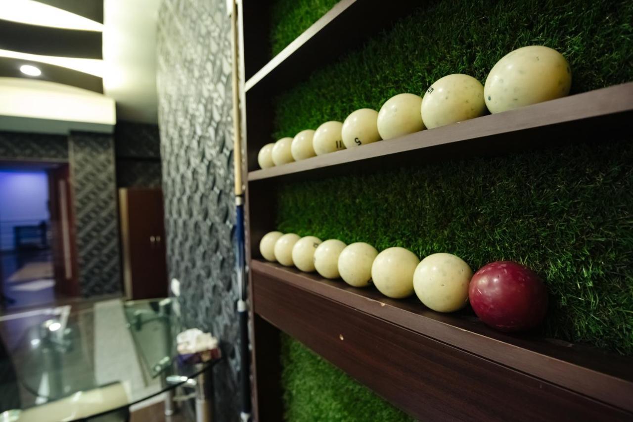 Golden Seconds Hotel Yerevan Bagian luar foto